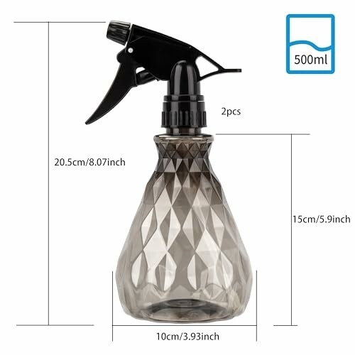 Geometric spray bottle with measurements and capacity.